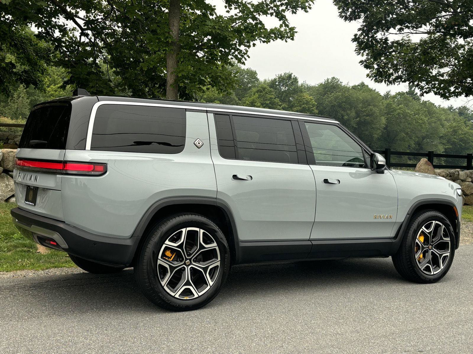 Used 2022 Rivian R1S Launch Edition AWD/4WD image 18