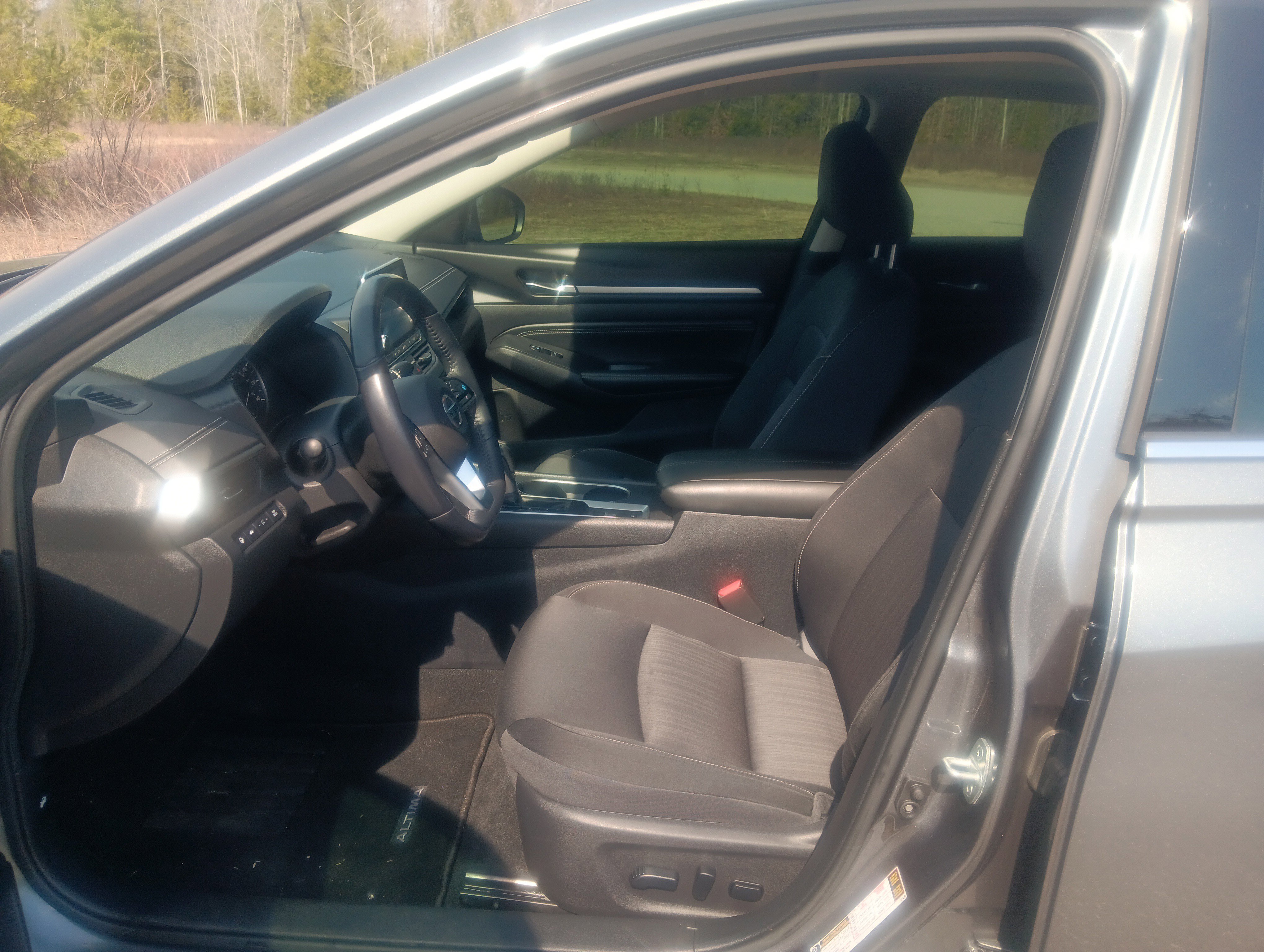 Used 2019 Nissan Altima 2.5 SV image 14