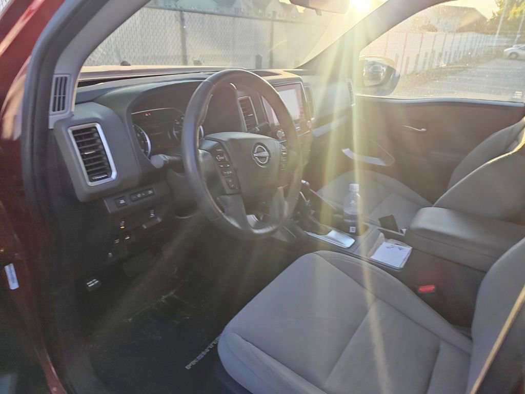 Used 2024 Nissan Frontier SV w/ SV Convenience Package AWD/4WD image 9