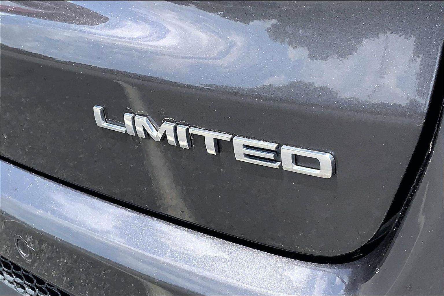Used 2024 Jeep Compass Limited AWD/4WD image 8