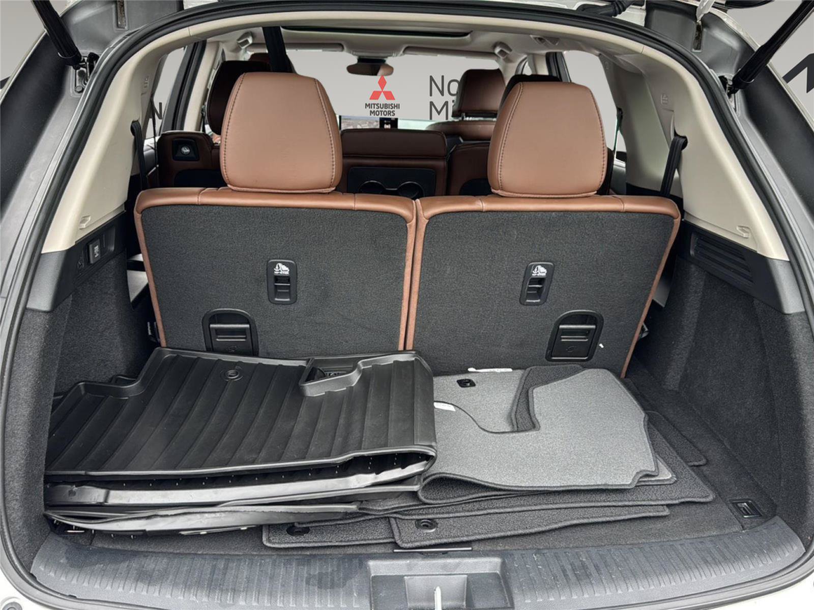Used 2024 Acura MDX SH-AWD w/ Technology Package image 28
