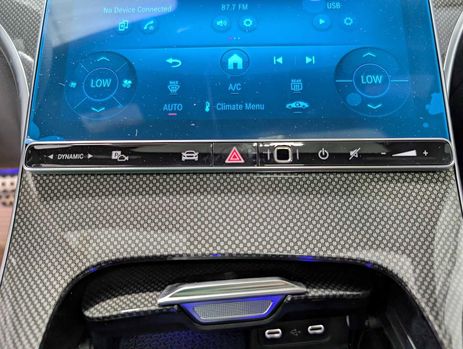 New 2025 Mercedes-Benz C 300 4MATIC Sedan image 29