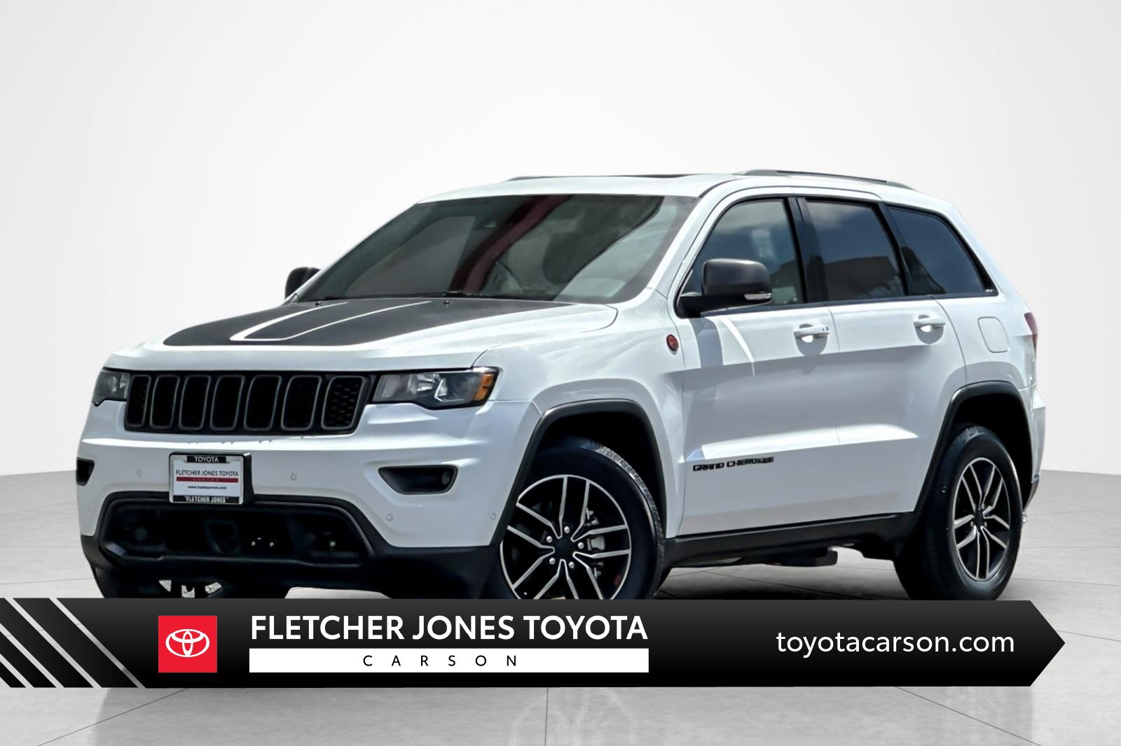 Used 2019 Jeep Grand Cherokee Trailhawk AWD/4WD image 1
