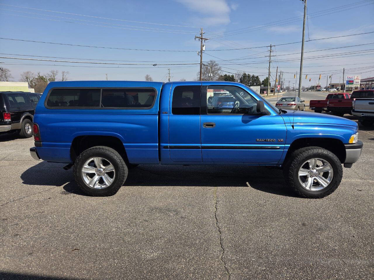 Used 2000 Dodge Ram 1500 Truck SLT image 2