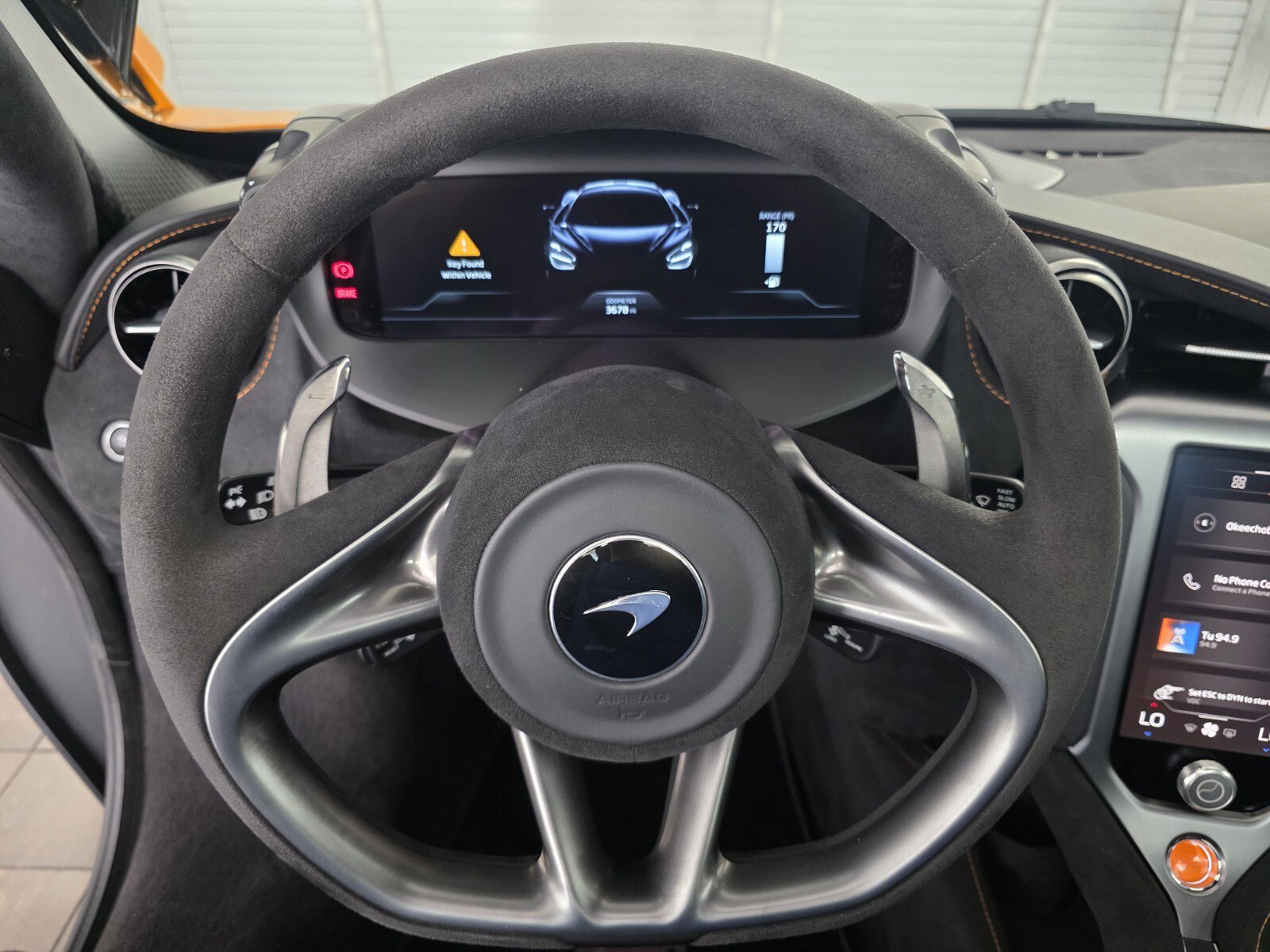 Used 2025 McLaren 750S RWD image 13