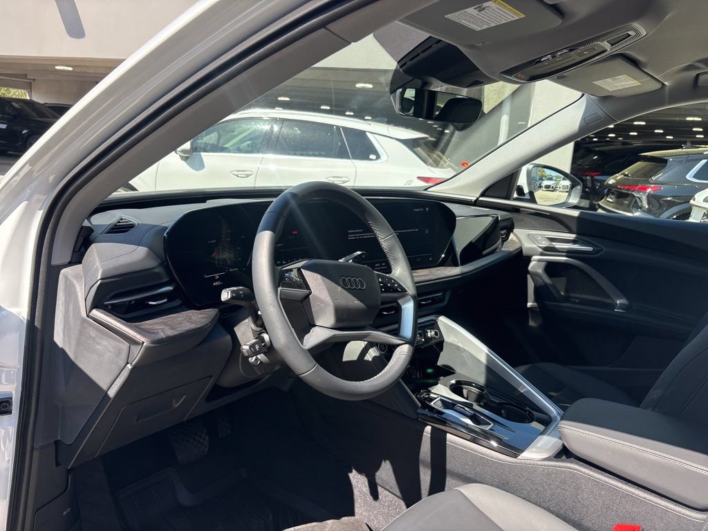 Certified 2025 Audi Q5 Premium w/ Convenience Package AWD/4WD image 10