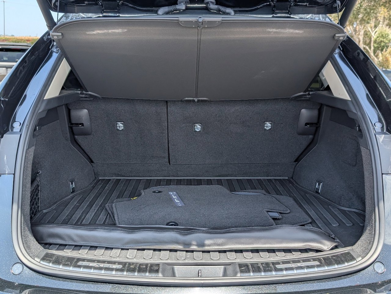 Used 2025 Lexus NX 350h AWD w/ Accessory Package (2T) image 9