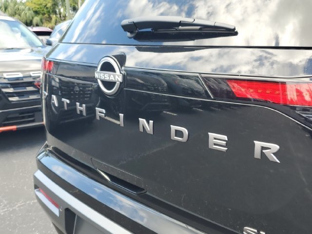 New 2026 Nissan Pathfinder SL FWD image 6