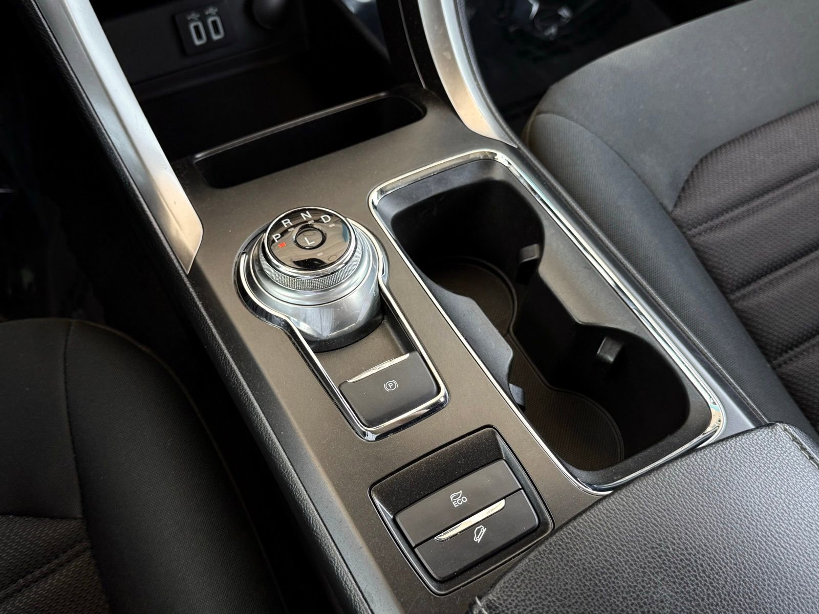 Used 2019 Ford Fusion SE FWD image 35