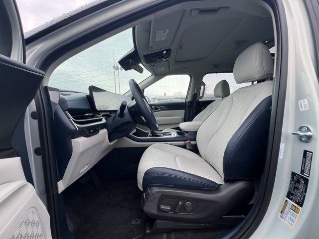 New 2026 Kia Carnival SX w/ SX Dark Edition Package image 18