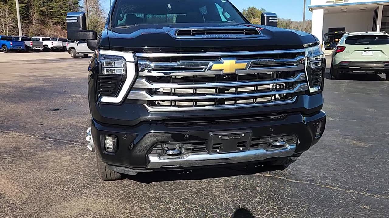 Used 2025 Chevrolet Silverado 3500 High Country w/ High Country Premium Package image 2