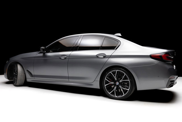 Used 2023 BMW M550i xDrive w/ Executive Package image 16