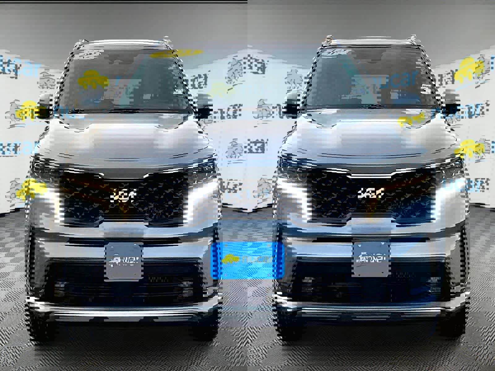 Used 2023 Kia Sorento SX Prestige w/ Panoramic Sunroof Package image 2