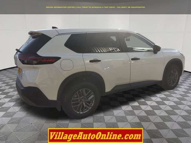 Used 2023 Nissan Rogue S AWD/4WD image 4