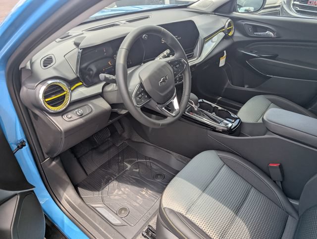 New 2026 Chevrolet Trax LT w/ Driver Confidence Package FWD image 12