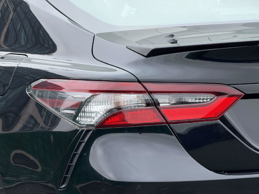 Used 2023 Toyota Camry SE FWD image 13