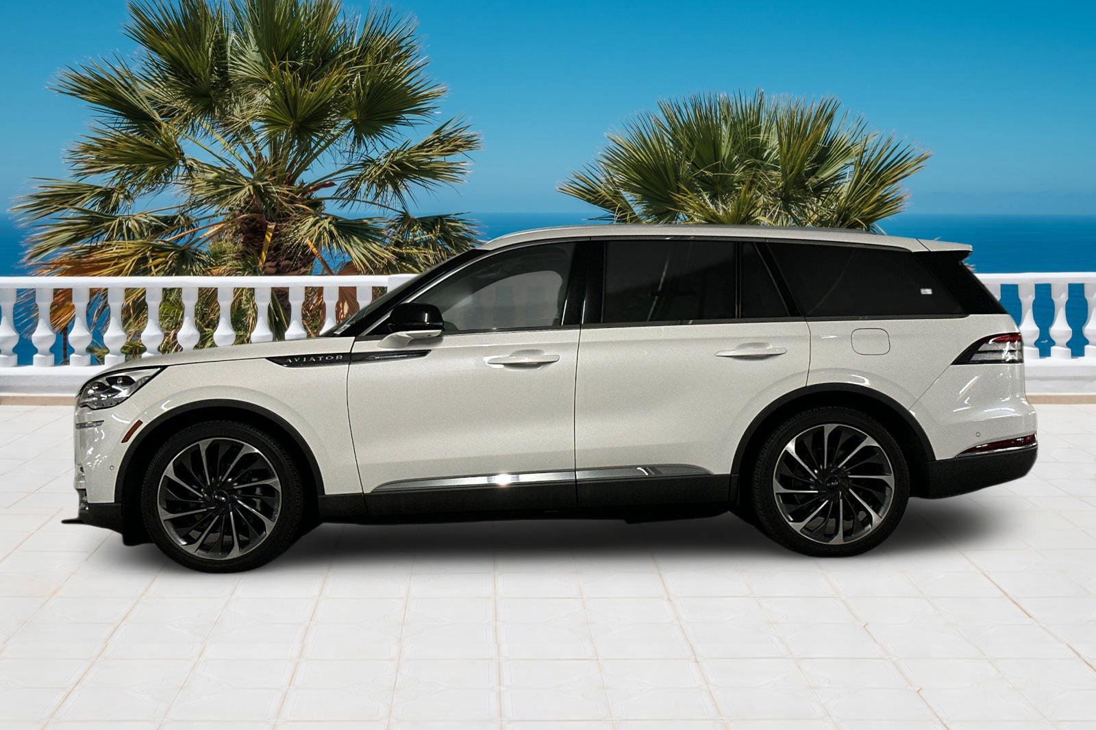 Used 2020 Lincoln Aviator Reserve w/ Equipment Group 202A image 7