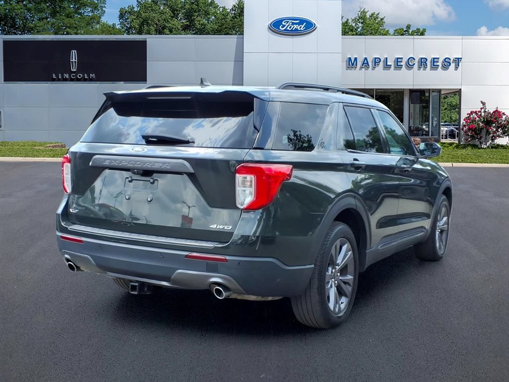 Used 2022 Ford Explorer XLT w/ Equipment Group 202A AWD/4WD image 4