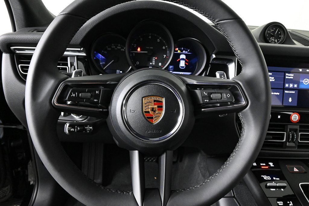New 2026 Porsche Macan image 9