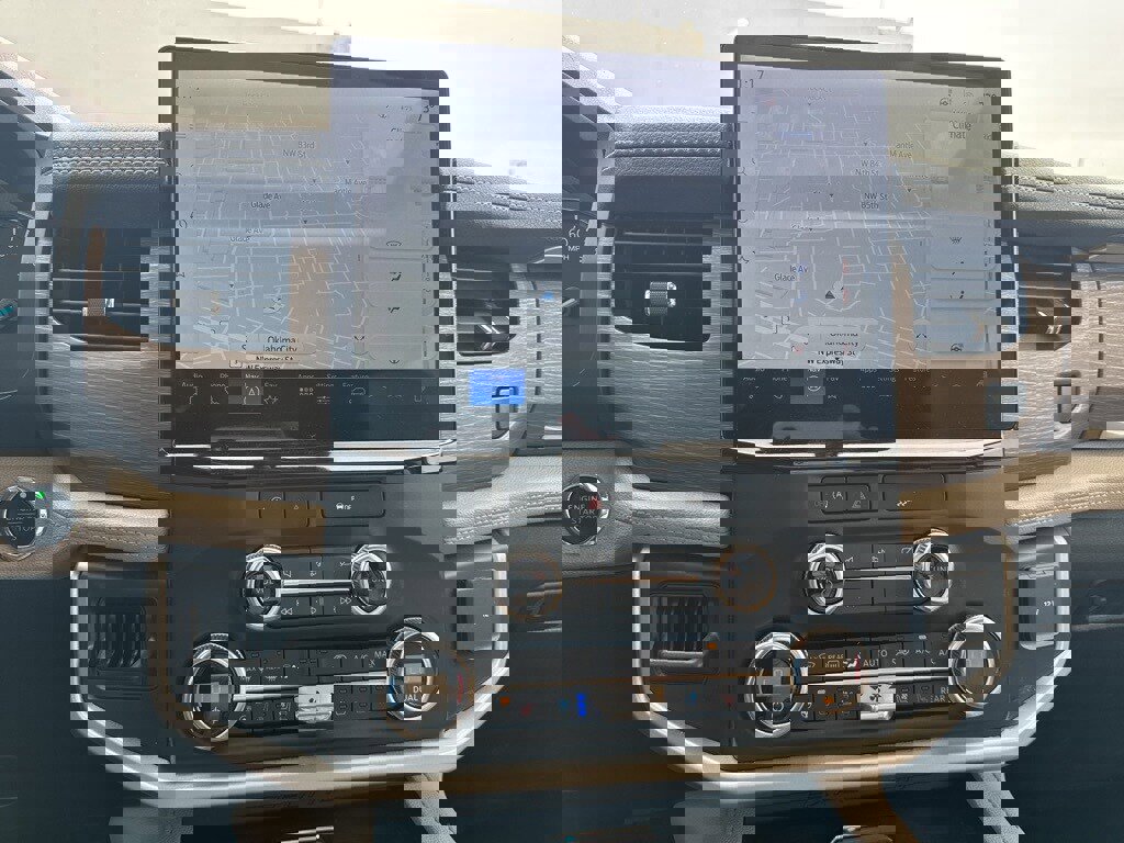 Used 2023 Ford Expedition Limited image 8