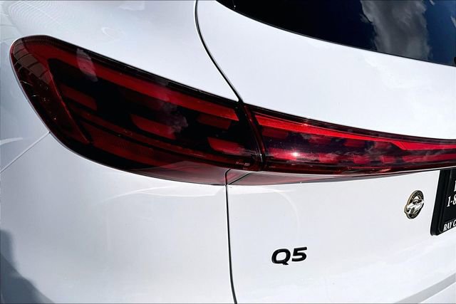 Used 2025 Audi Q5 Premium w/ Convenience Package AWD/4WD image 23
