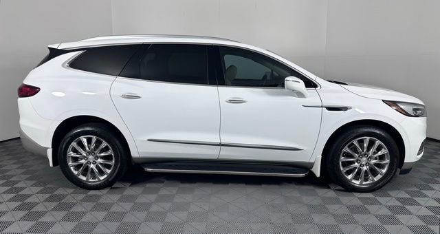 Used 2020 Buick Enclave Essence w/ Sound and Sites Package image 9