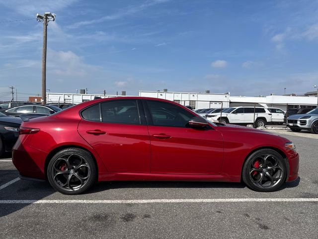 Used 2017 Alfa Romeo Giulia Ti w/ TI 19" Sport Package image 6