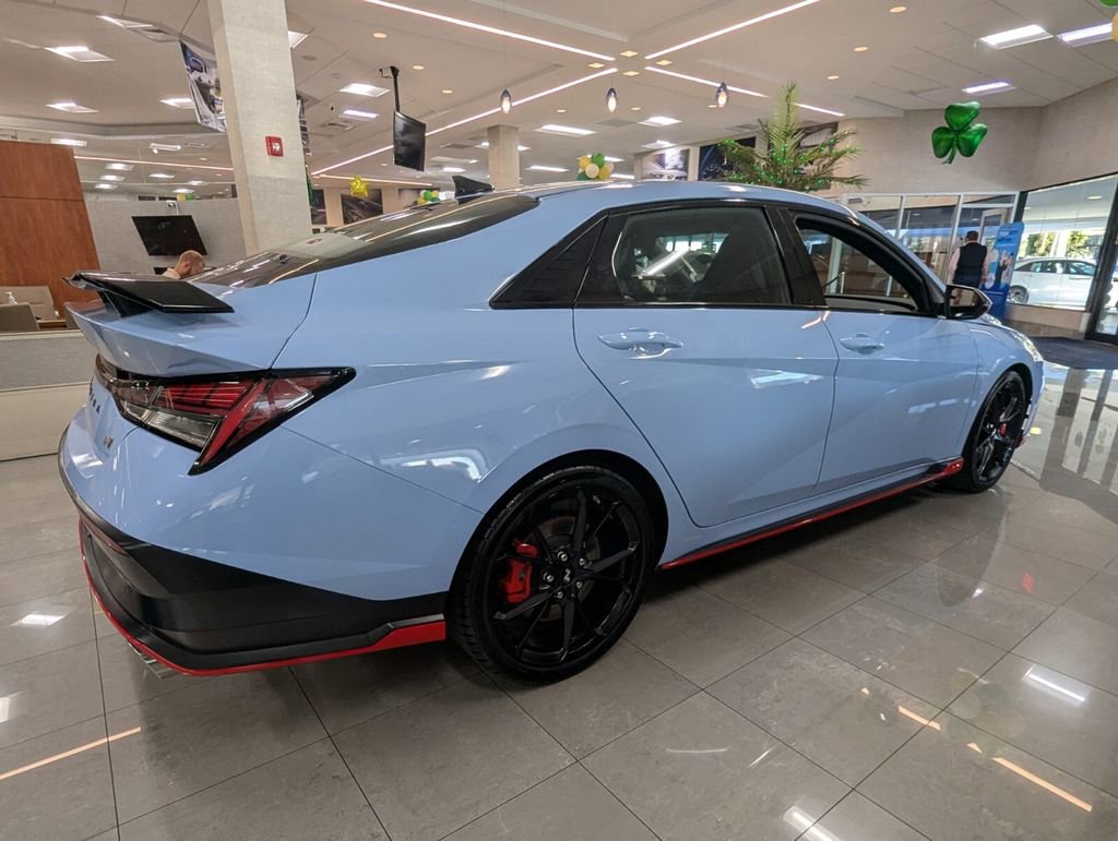 Certified 2025 Hyundai Elantra N Base image 8