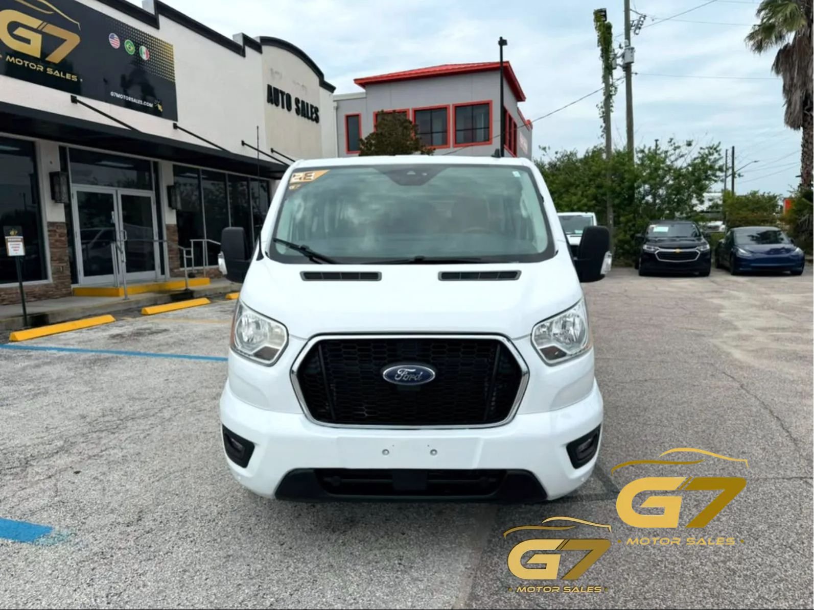 Used 2021 Ford Transit 350 XLT RWD image 2