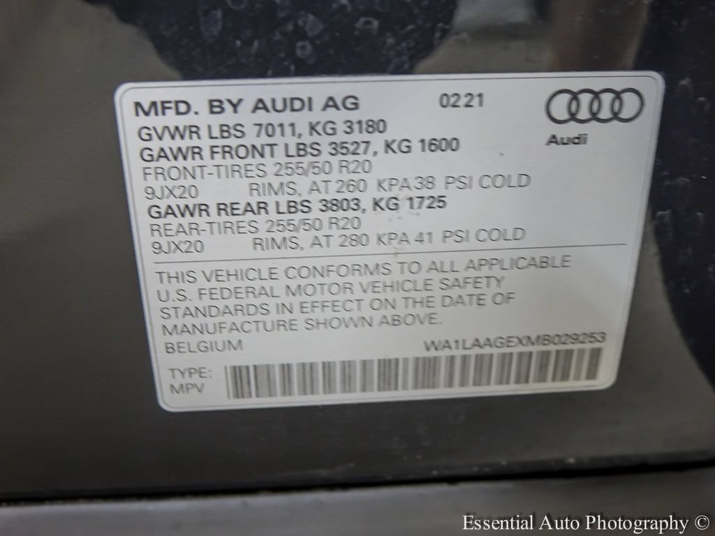 Used 2021 Audi e-tron Premium Plus w/ Premium Plus Package AWD/4WD image 34