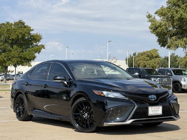 Used 2024 Toyota Camry XSE w/ Cold Weather Package FWD image 2