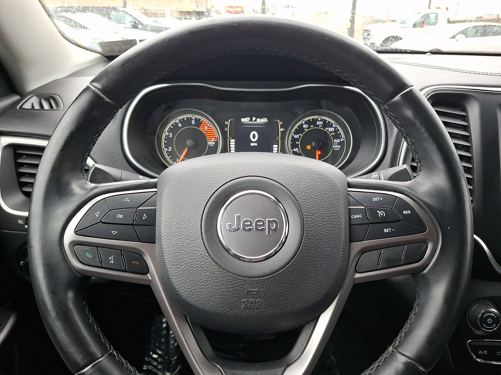 Used 2019 Jeep Cherokee Latitude Plus image 18