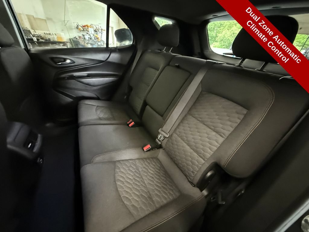 Used 2021 Chevrolet Equinox LT AWD/4WD image 32