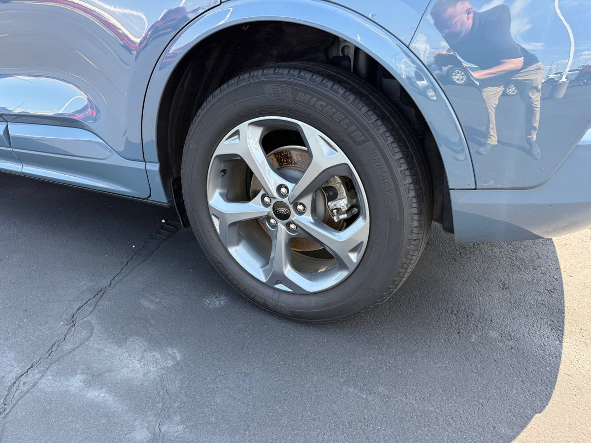 Used 2023 Ford Escape ST-Line w/ Tech Pack #1 AWD/4WD image 9