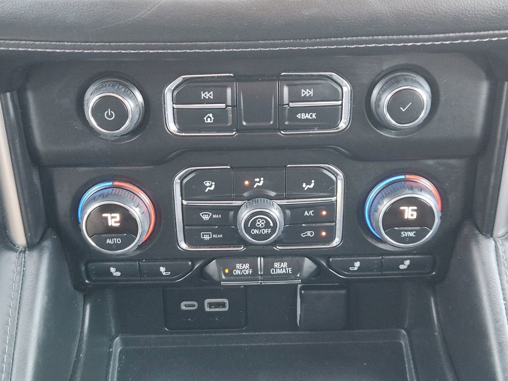 Used 2024 Chevrolet Tahoe Z71 w/ Luxury Package AWD/4WD image 19