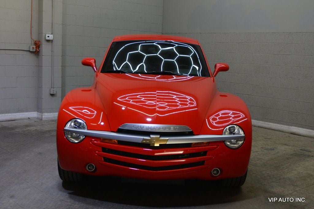 Used 2003 Chevrolet SSR w/ Preferred Equipment Group RWD image 30