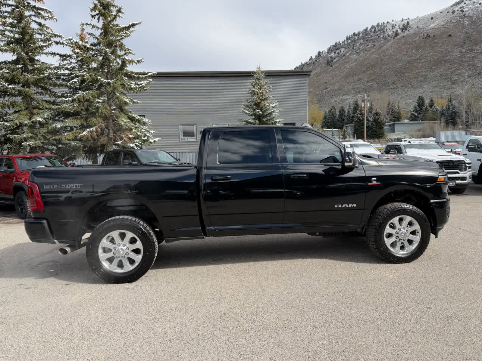 Used 2025 RAM 3500 Laramie w/ Sport Appearance Package AWD/4WD image 9