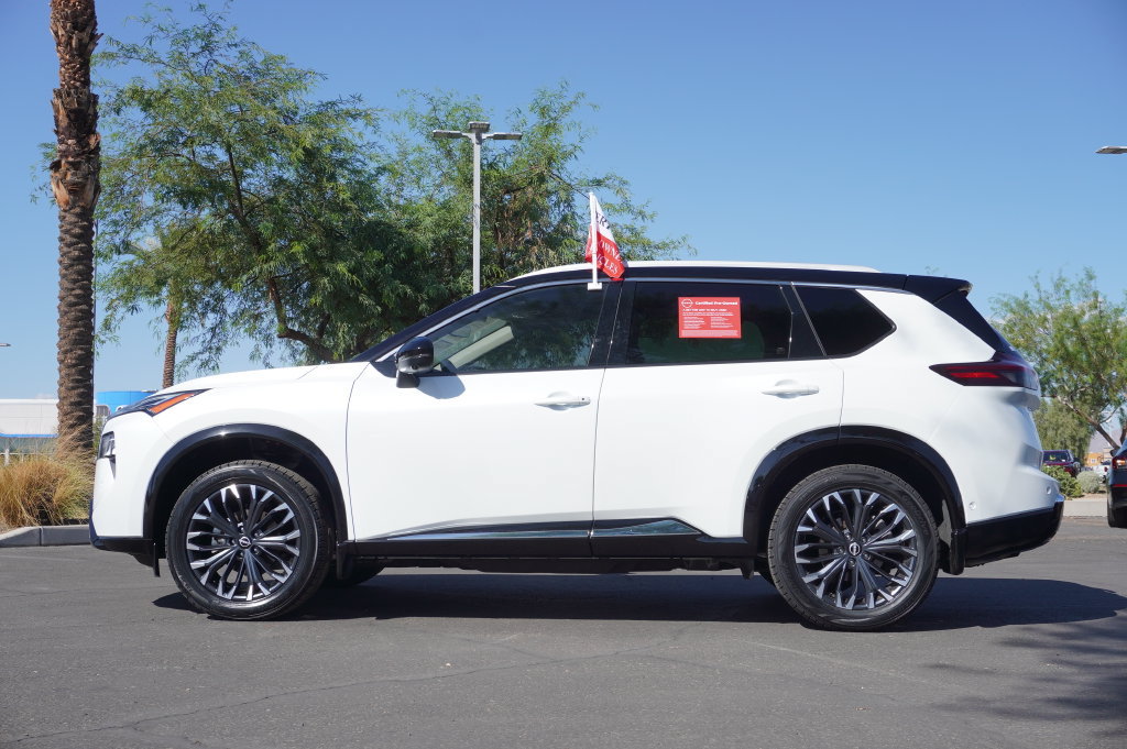 Certified 2024 Nissan Rogue Platinum w/ Platinum Premium Package FWD image 2