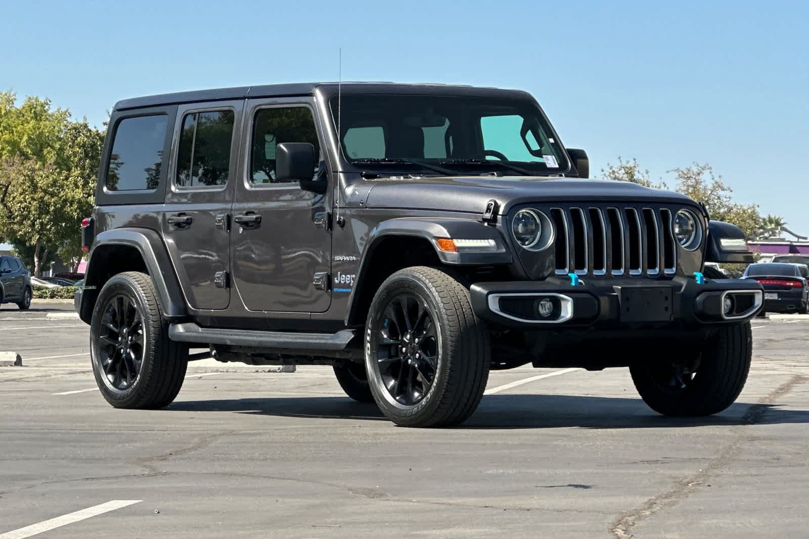 Used 2023 Jeep Wrangler Unlimited Sahara AWD/4WD image 10