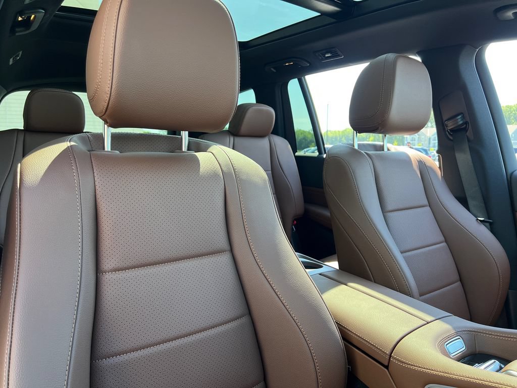 New 2026 Mercedes-Benz GLS 450 4MATIC image 29