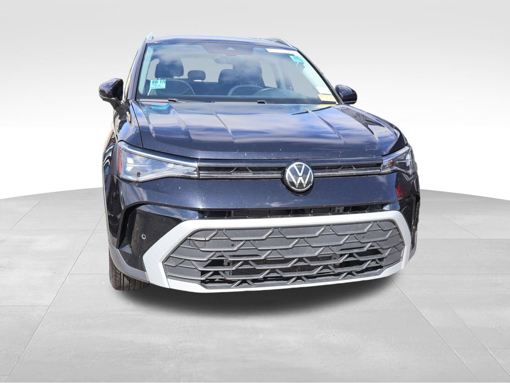 Used 2025 Volkswagen Taos SE AWD/4WD image 9