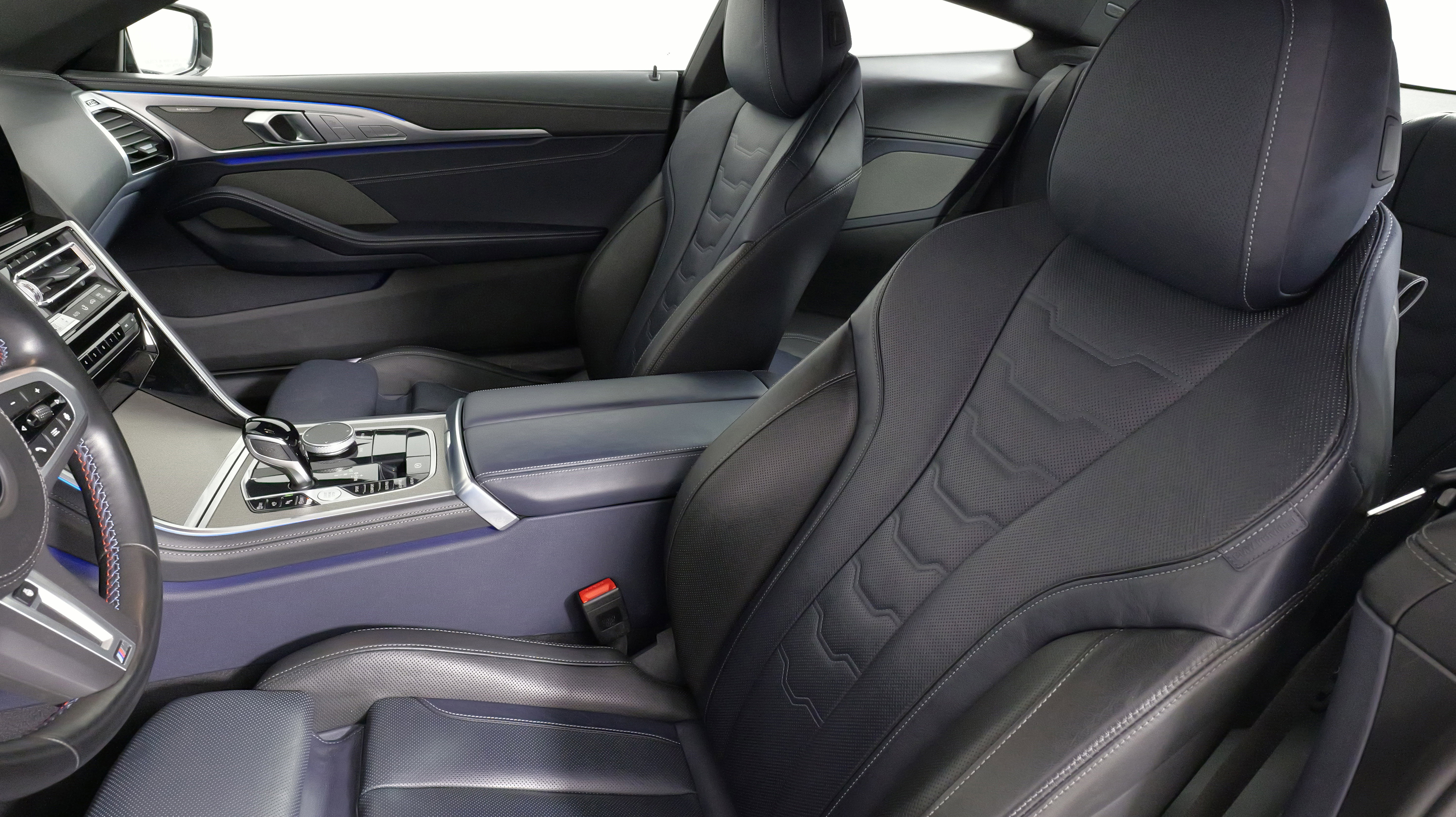 Used 2023 BMW M850i xDrive Coupe w/ Driving Assistance Package image 30