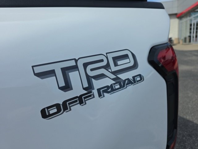 Used 2024 Toyota Tacoma TRD Off-Road image 7