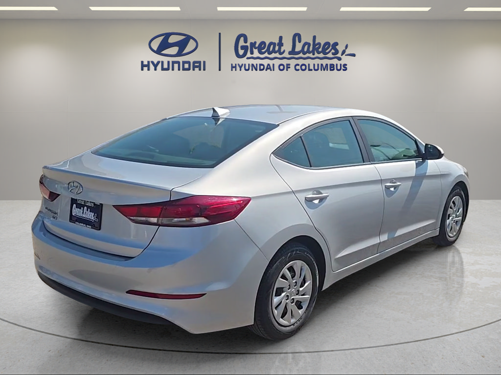 Used 2017 Hyundai Elantra SE w/ Cargo Package FWD image 5
