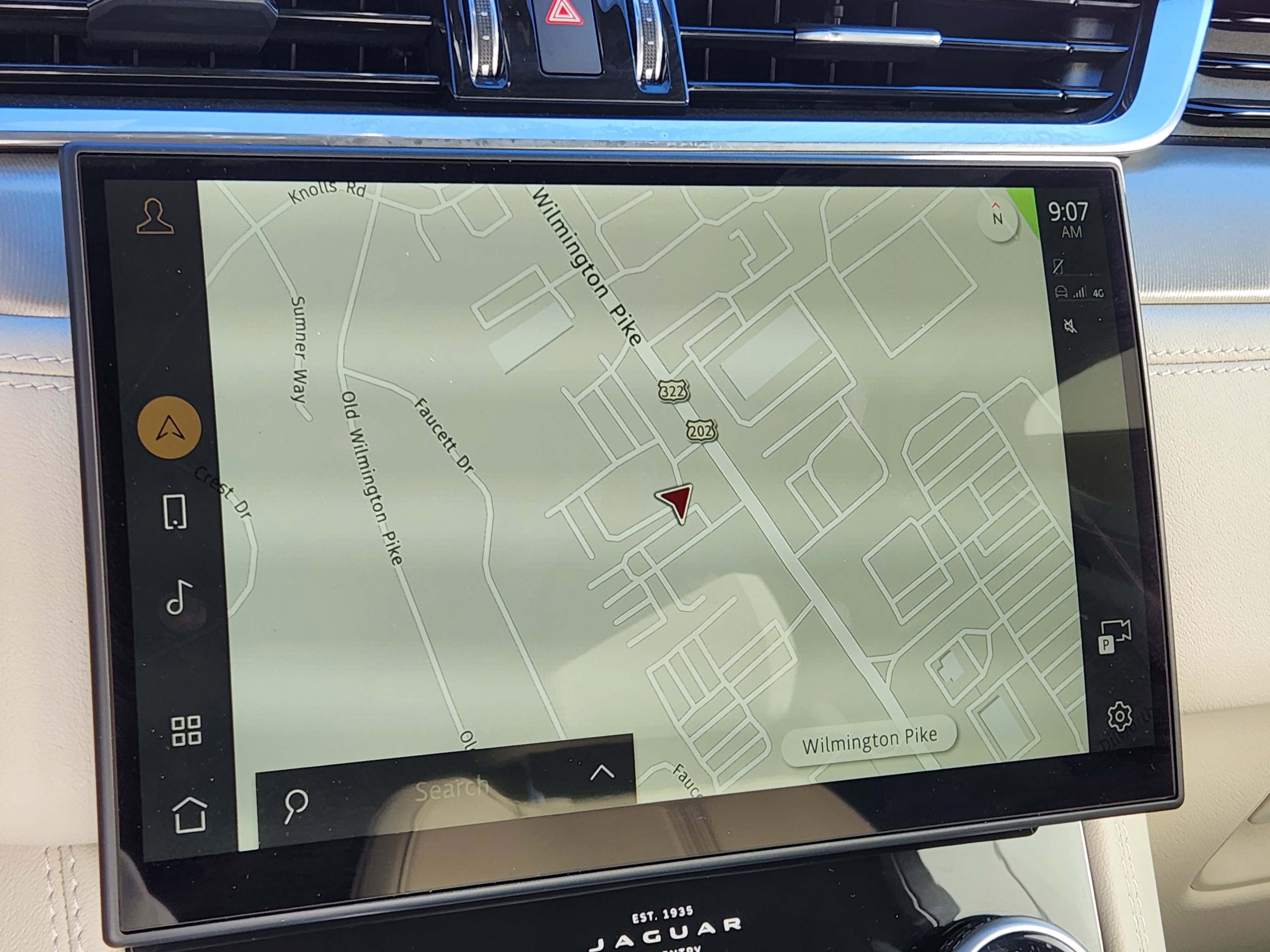 Certified 2025 Jaguar F-PACE R-Dynamic S image 22