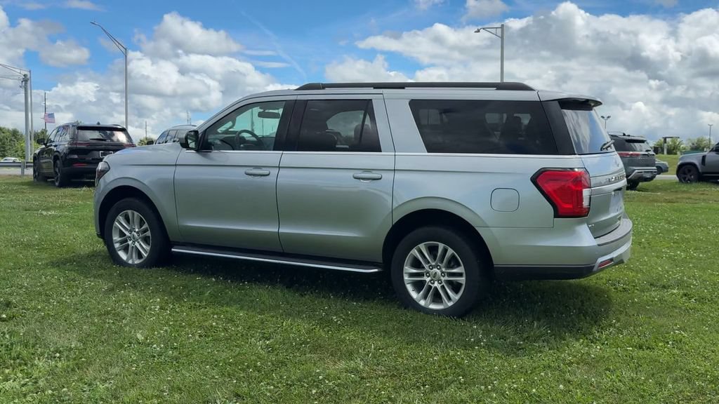 Used 2022 Ford Expedition Max XLT AWD/4WD image 4