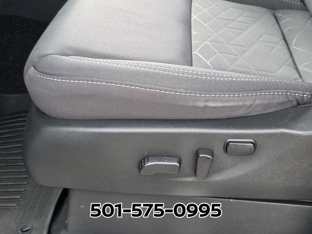 Used 2025 Nissan Frontier SV RWD image 9