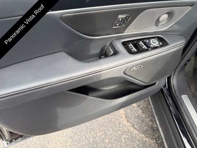 Used 2024 Lincoln Nautilus Reserve w/ Equipment Group 202A image 15