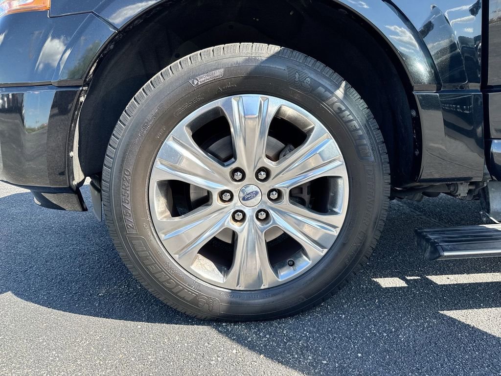 Used 2015 Ford Expedition Platinum image 29