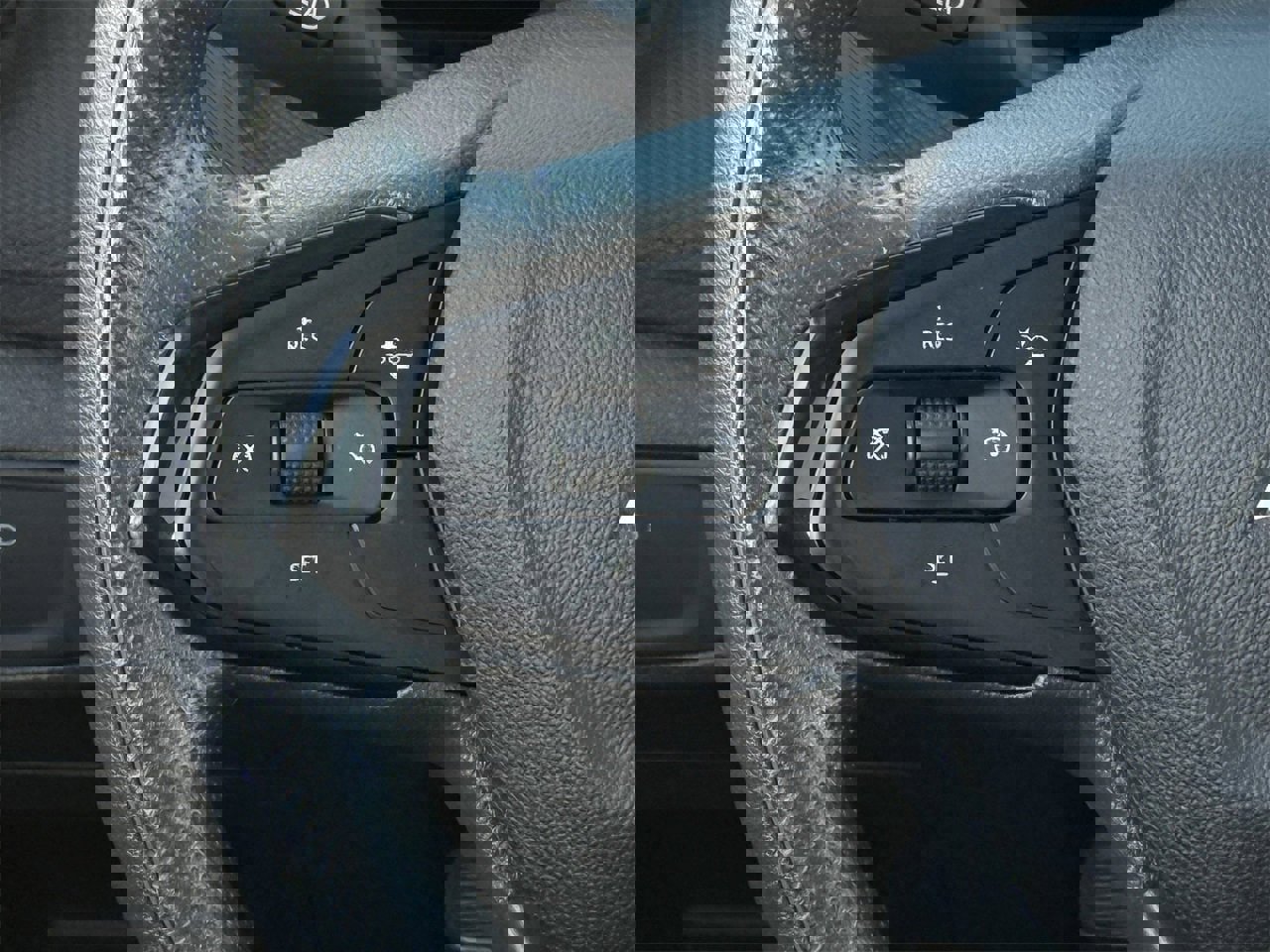 Used 2025 Chevrolet TrailBlazer LT image 12